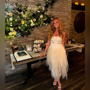 Elywood BEIGE WAISTLESS LACE TUBE DRESS